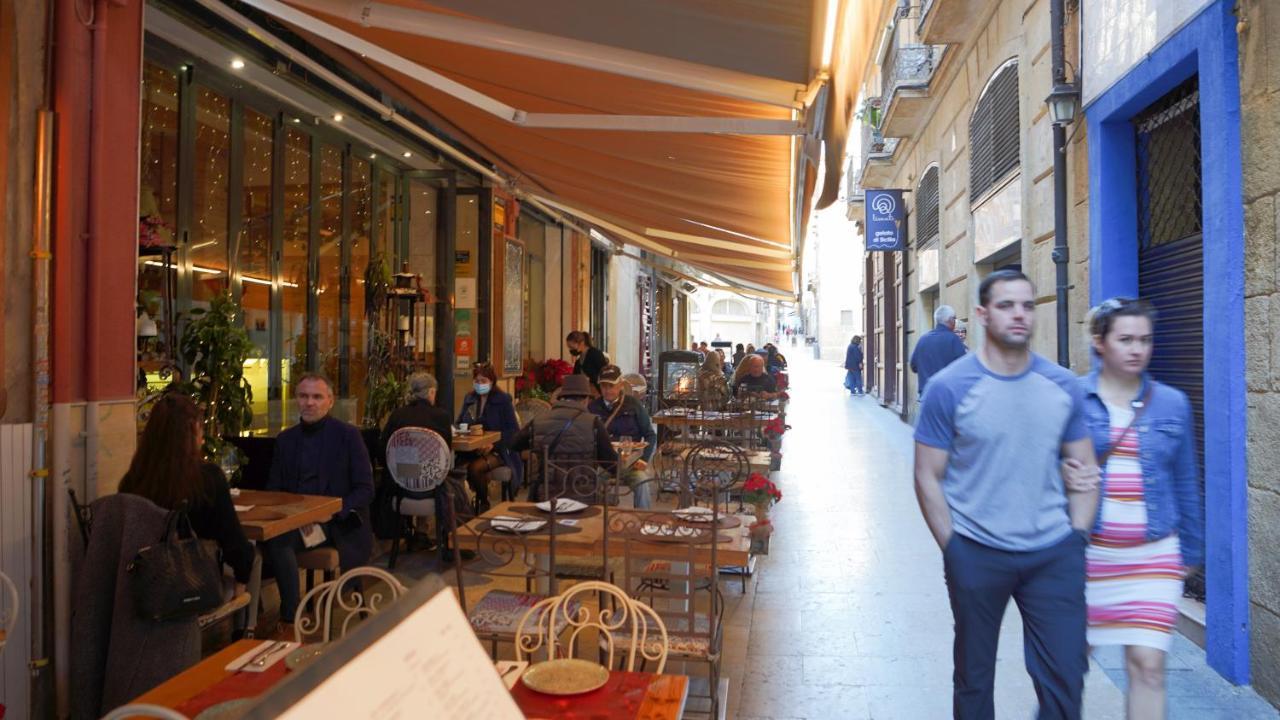 Stylish & Spacious Family Apartment Near Beach & Vibrant Historic Market Alicante Exterior foto