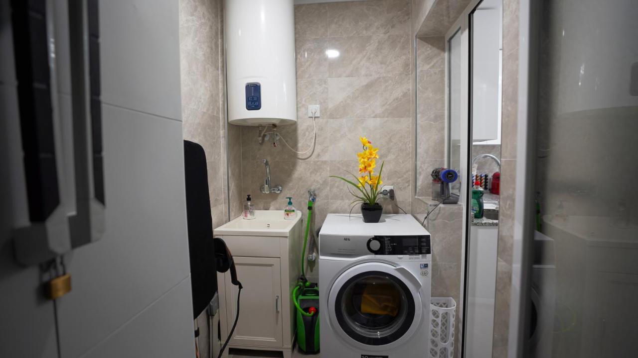 Stylish & Spacious Family Apartment Near Beach & Vibrant Historic Market Alicante Exterior foto