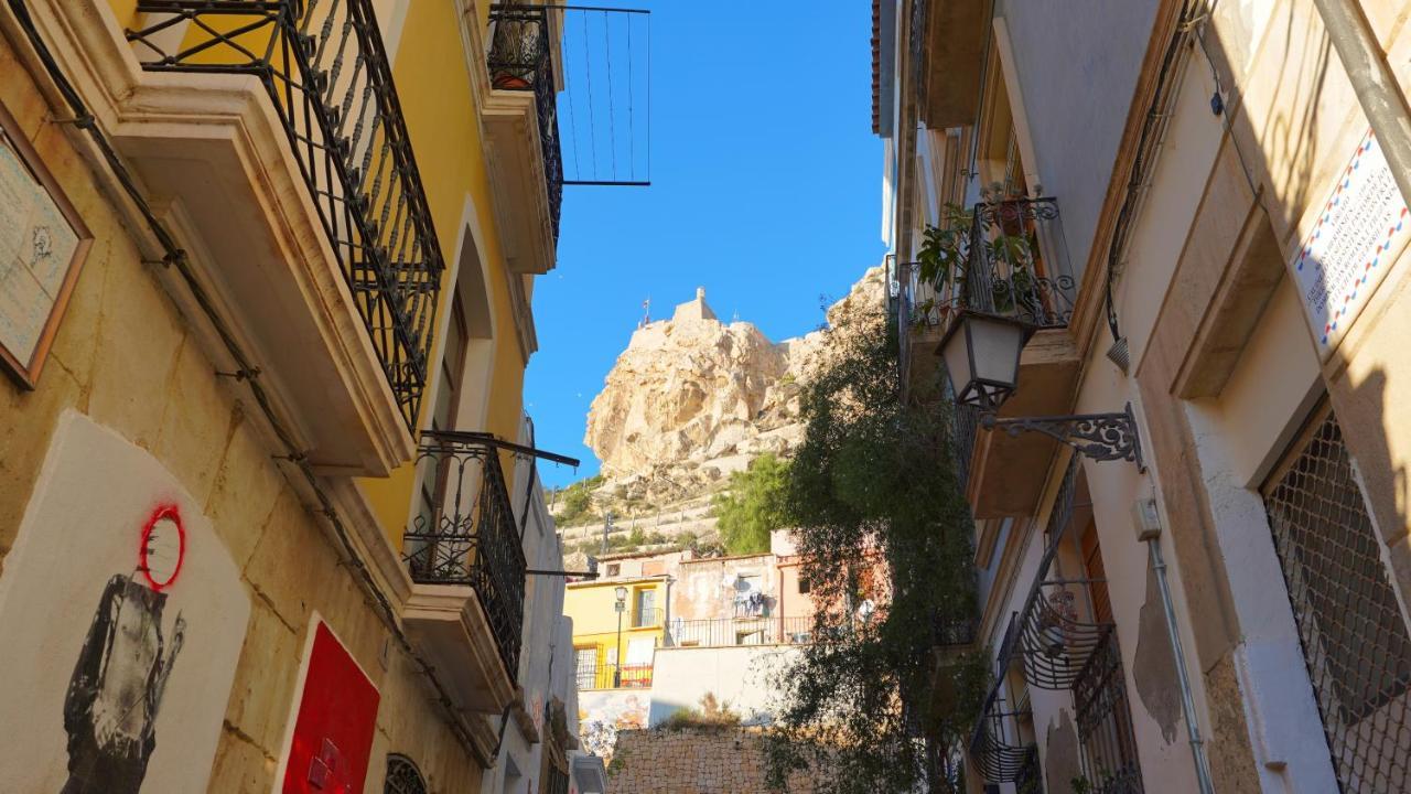 Stylish & Spacious Family Apartment Near Beach & Vibrant Historic Market Alicante Exterior foto