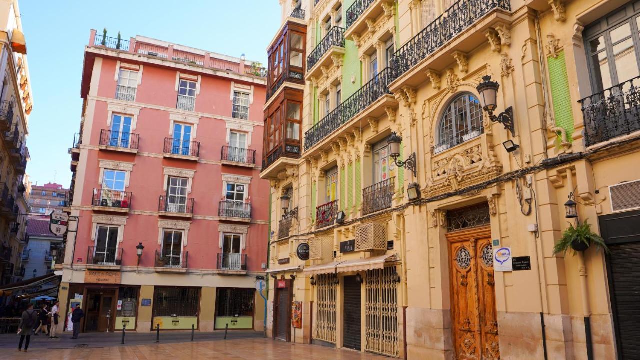 Stylish & Spacious Family Apartment Near Beach & Vibrant Historic Market Alicante Exterior foto